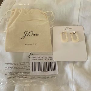NWT J.CREW SOFT, SQUARE, ACETATE EARNINGS in a cream color